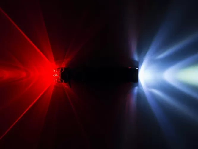 BontragerIon120Flare1LightSet_32356_A_Alt3