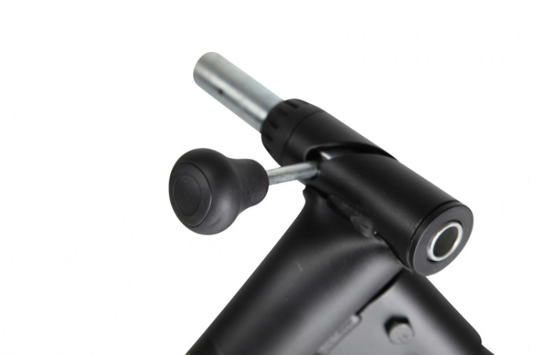 Frame-Closeup-Bolt-Action-Handle2